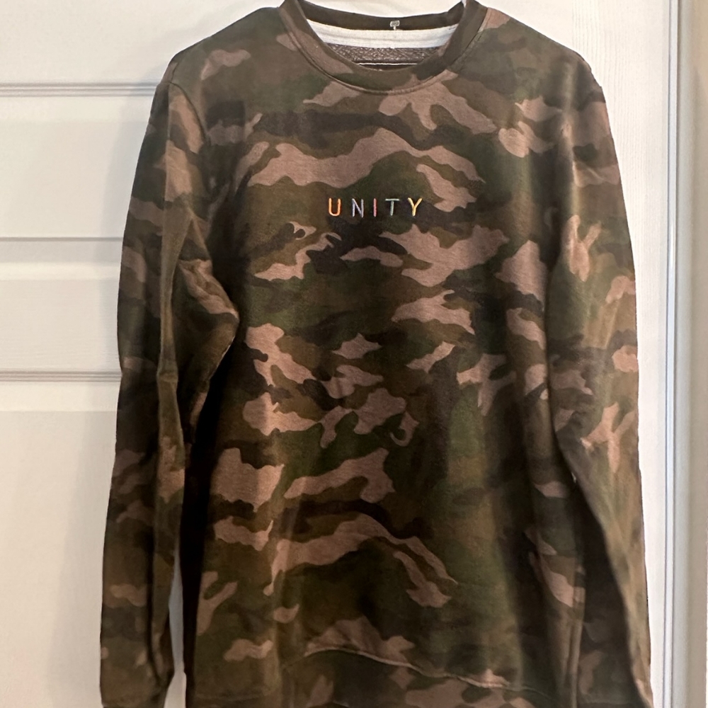 Unity pullover sweater - Picture 2 of 2